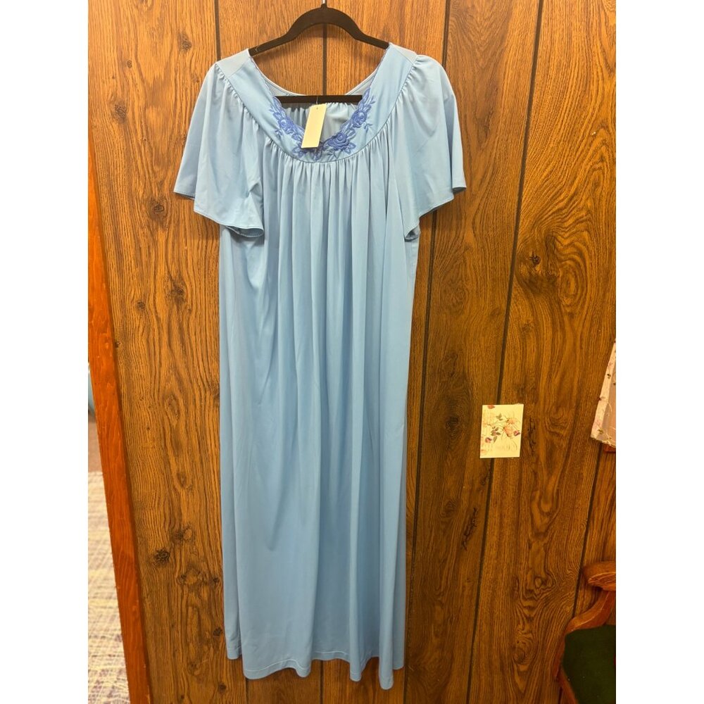 Ladies XL Blue Embroidered Nightgown By NOLB